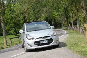 Hyundai ix20 - Test Drive 2012