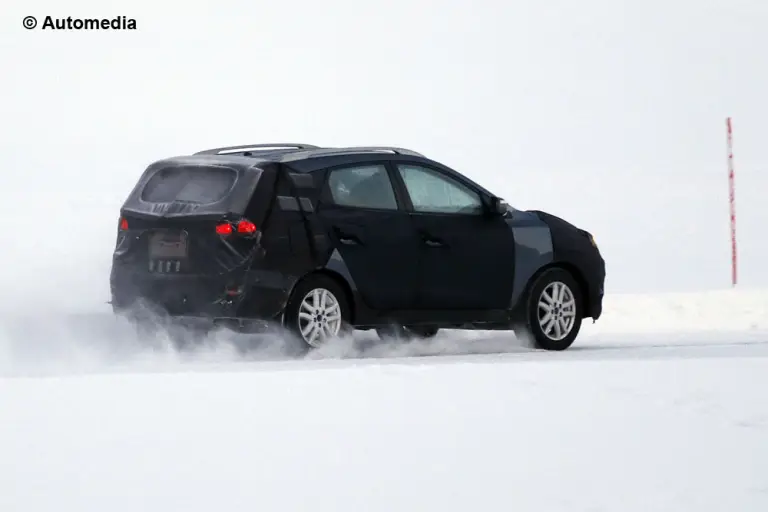 Hyundai iX35 - Foto spia 18-01-2013 - 4