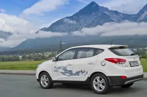 Hyundai ix35 Fuel Cell - stazione di rifornimento di idrogeno di Offenbach - 3