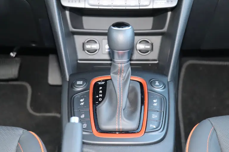 Hyundai Kona 1.6 T-GDI 4WD Style  - 17