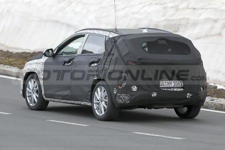 Hyundai Kona 2024 - Foto Spia 03-06-2022 - 1