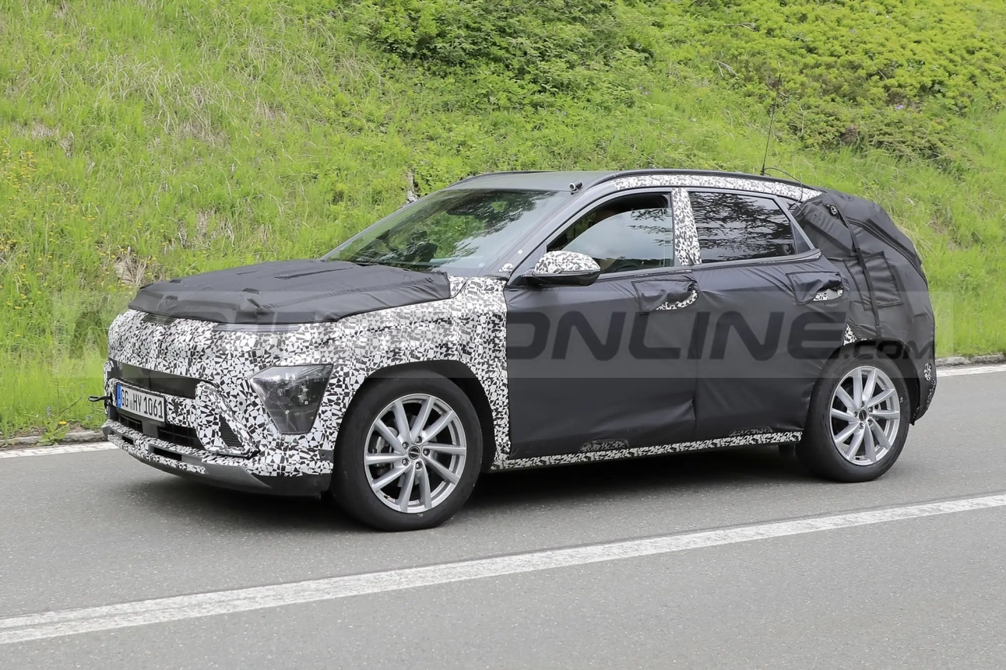 Hyundai Kona 2024 - Foto Spia 03-06-2022 - 17