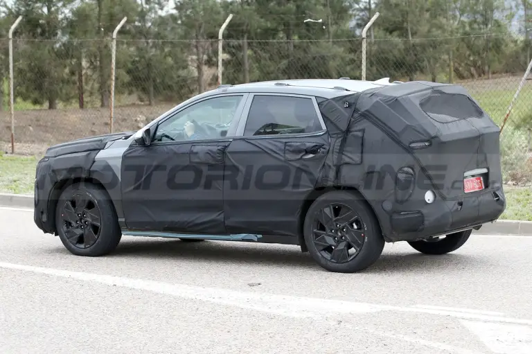 Hyundai Kona 2024 - Foto Spia 26-04-2022 - 11