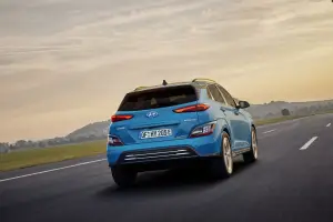 Hyundai Kona Electric 2021 - prova su strada - 3