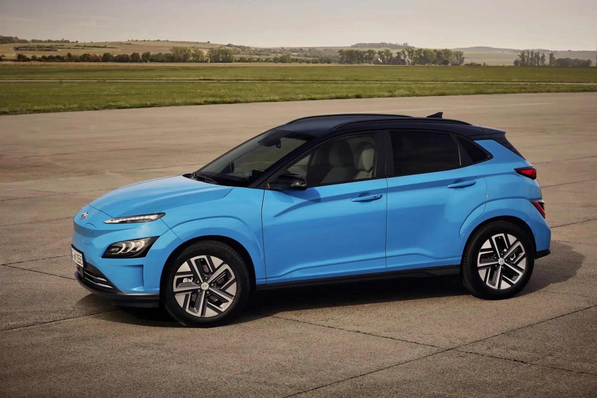 Hyundai Kona Electric 2021 - prova su strada - 9