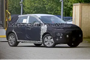 Hyundai Kona elettrica foto spia 21 agosto 2017