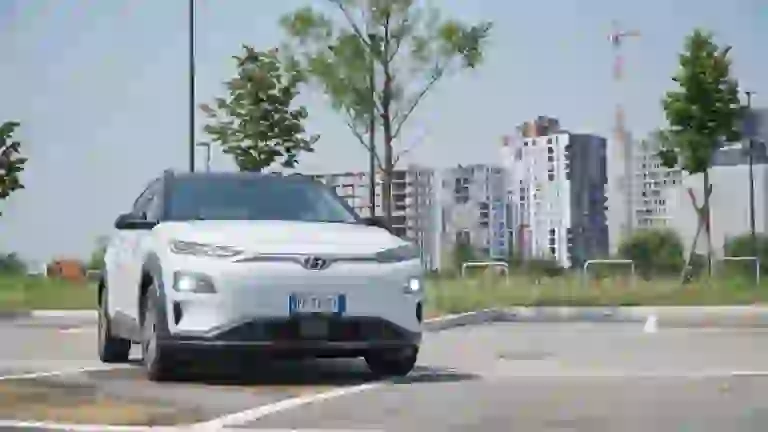 Hyundai Kona elettrica - Prova su strada 2019 - 1