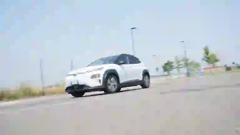 Hyundai Kona elettrica - Prova su strada 2019 - 24