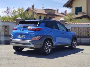 Hyundai Kona Hybrid 2021 - Prova su Strada 