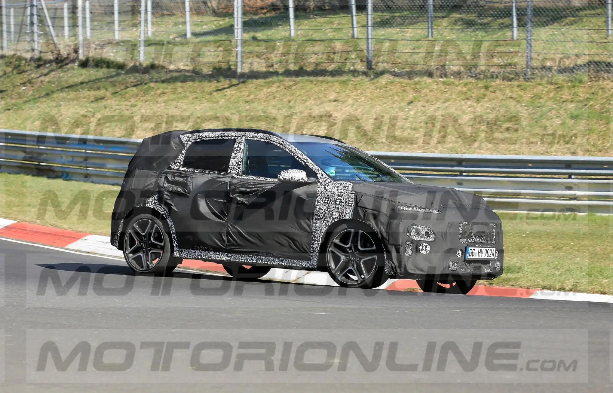 Hyundai Kona N 2020 - Foto spia - 2