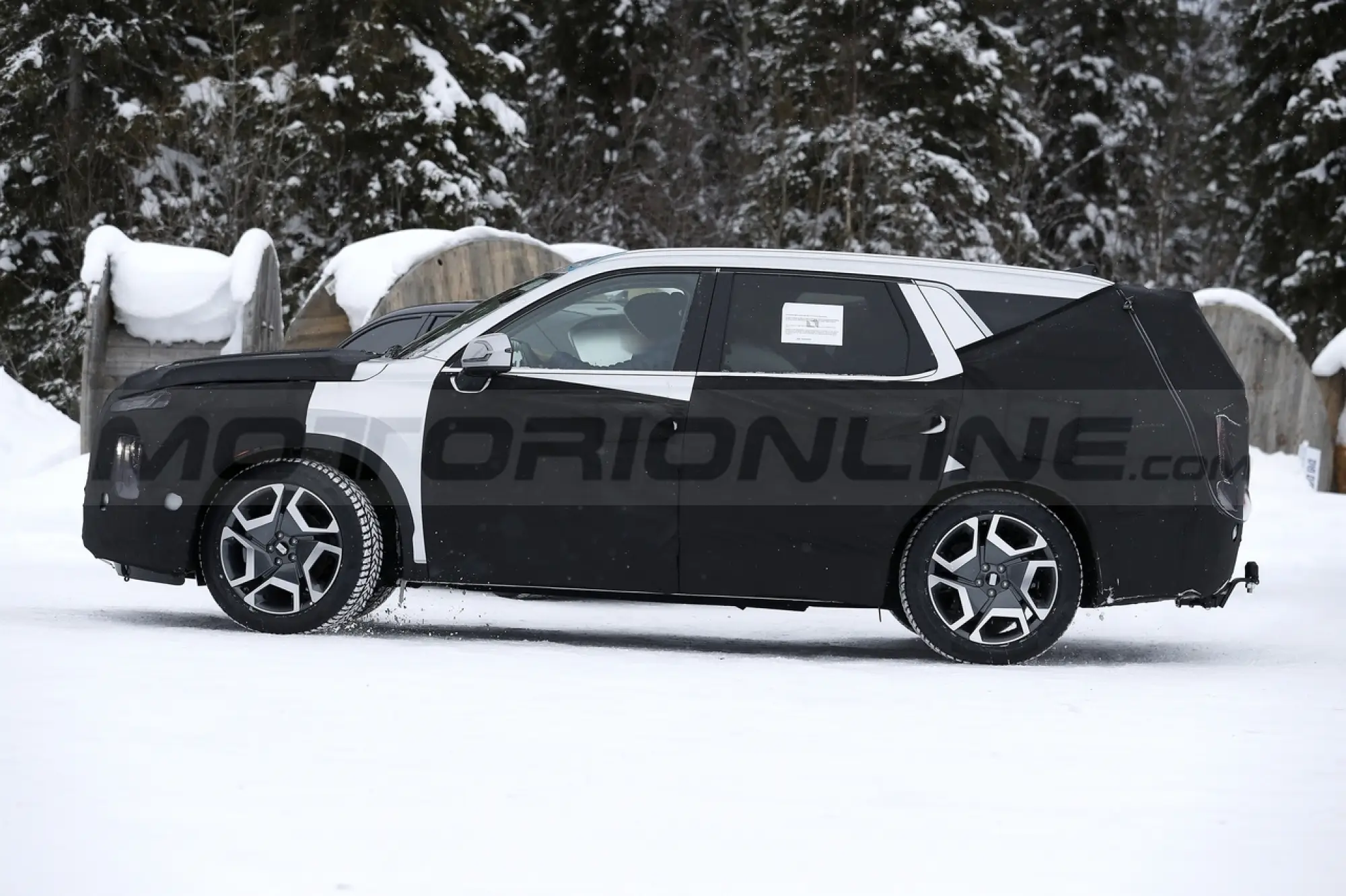 Hyundai Palisade 2023 - Foto Spia 22-03-2022 - 16