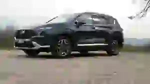 Hyundai Santa Fe Hybrid 2021 video prova su strada - 2