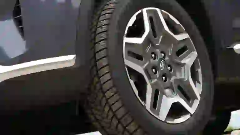 Hyundai Santa Fe Hybrid 2021 video prova su strada - 6