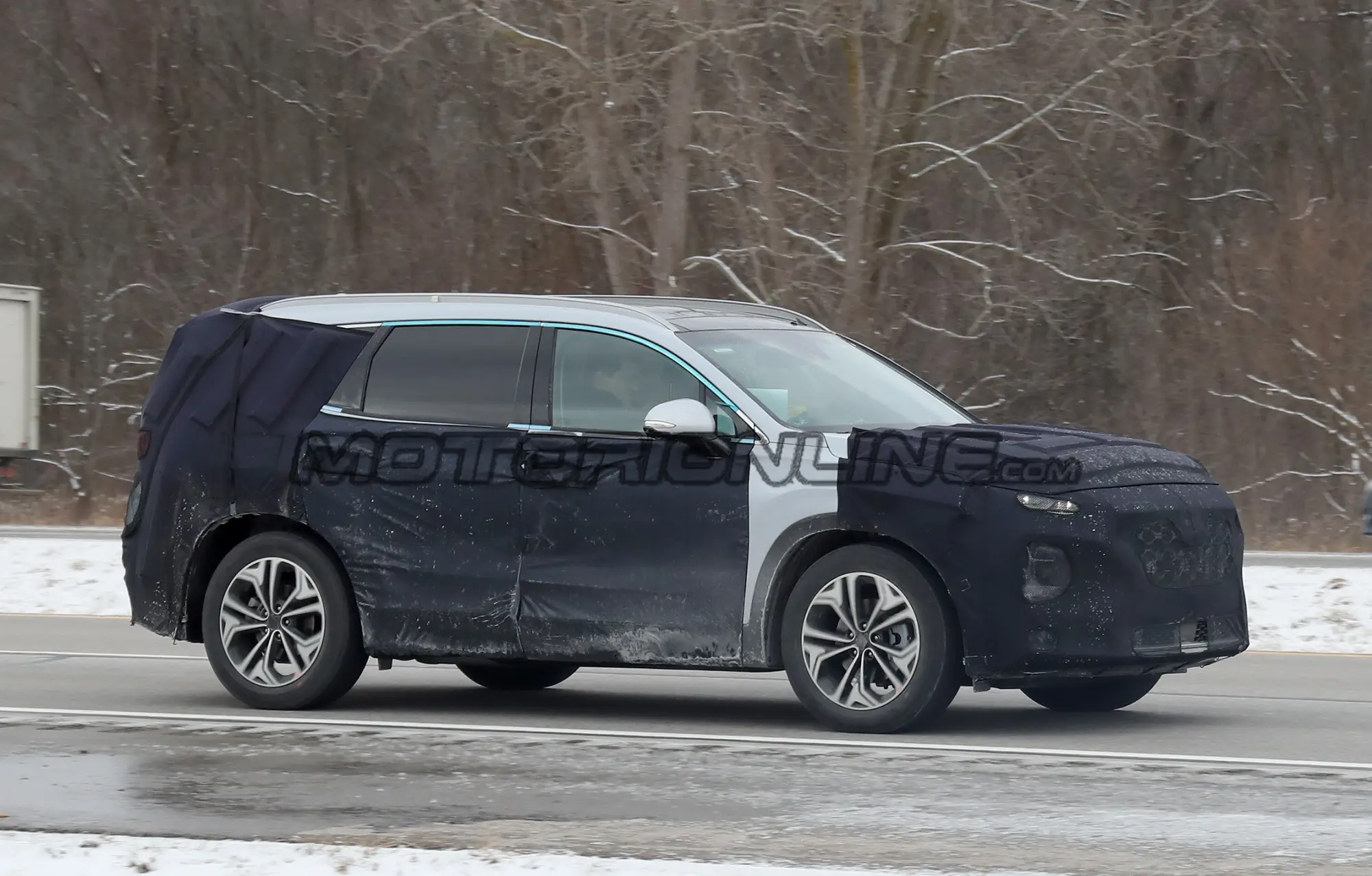 Hyundai Santa Fe MY 2019 - Foto spia 01-02-2018 - 8