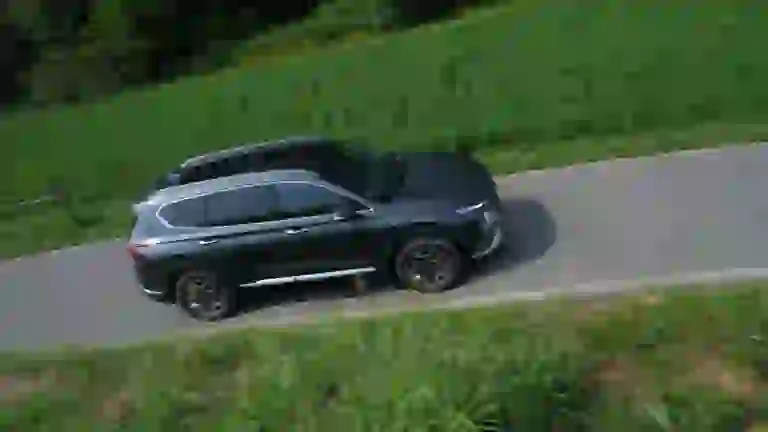 Hyundai Santa Fe Plug-in 2021 - Prova su Strada  - 26