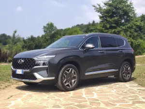 Hyundai Santa Fe Plug-in 2021 - Prova su Strada 