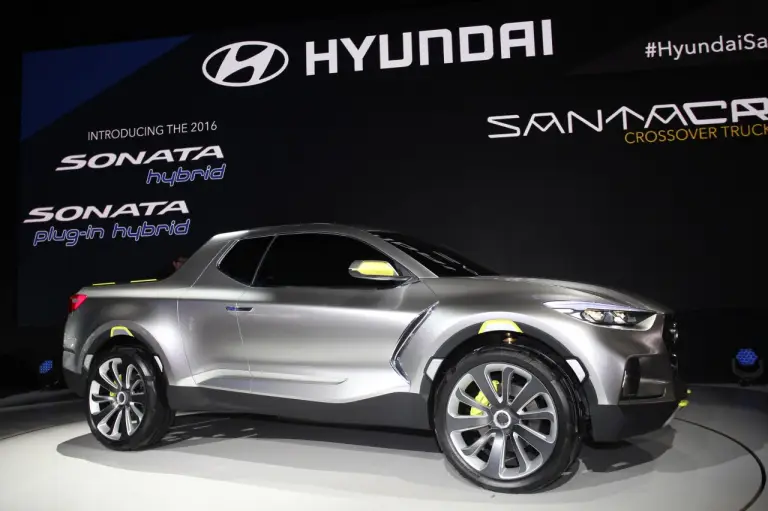 Hyundai SantaCruz - Salone di Detroit 2015 - 3