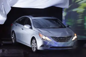 Hyundai Sonata 2011 - 18