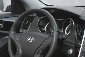 Hyundai Sonata 2011 - 24