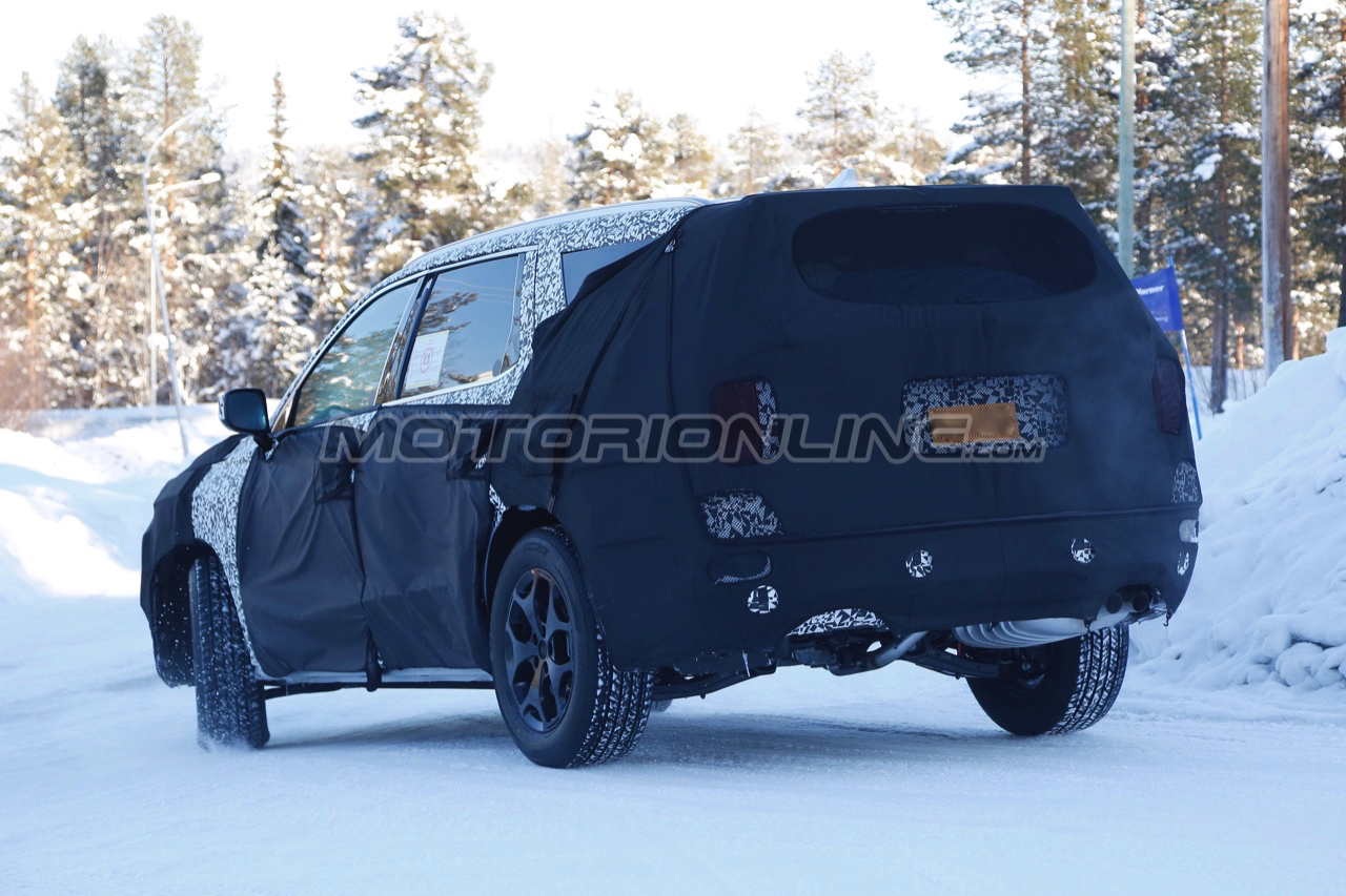 Hyundai SUV 8 posti - Foto spia 16-03-2018