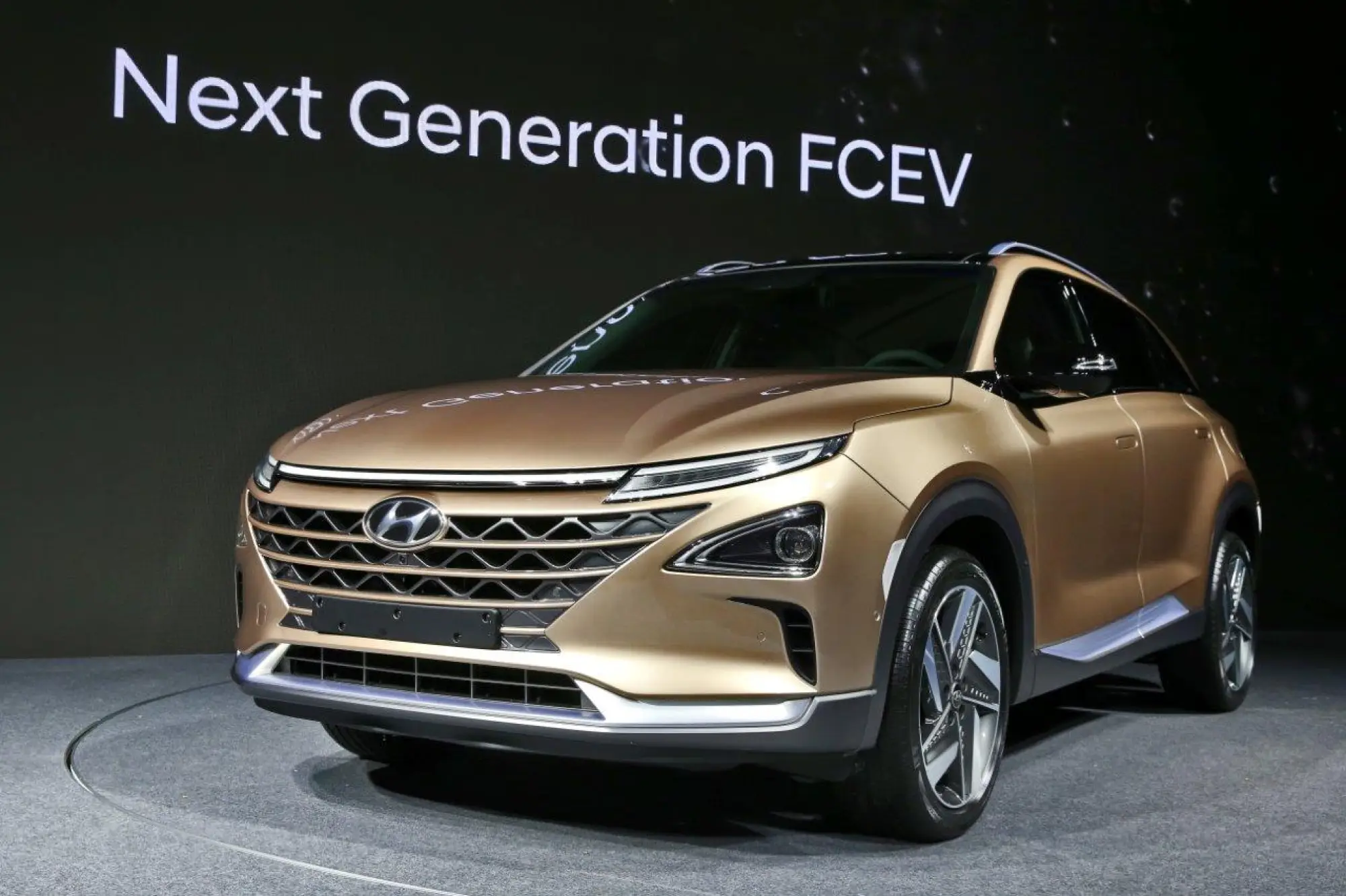 Hyundai Suv Fuel Cell prototipo Seul 22 Agosto 2017 - 1