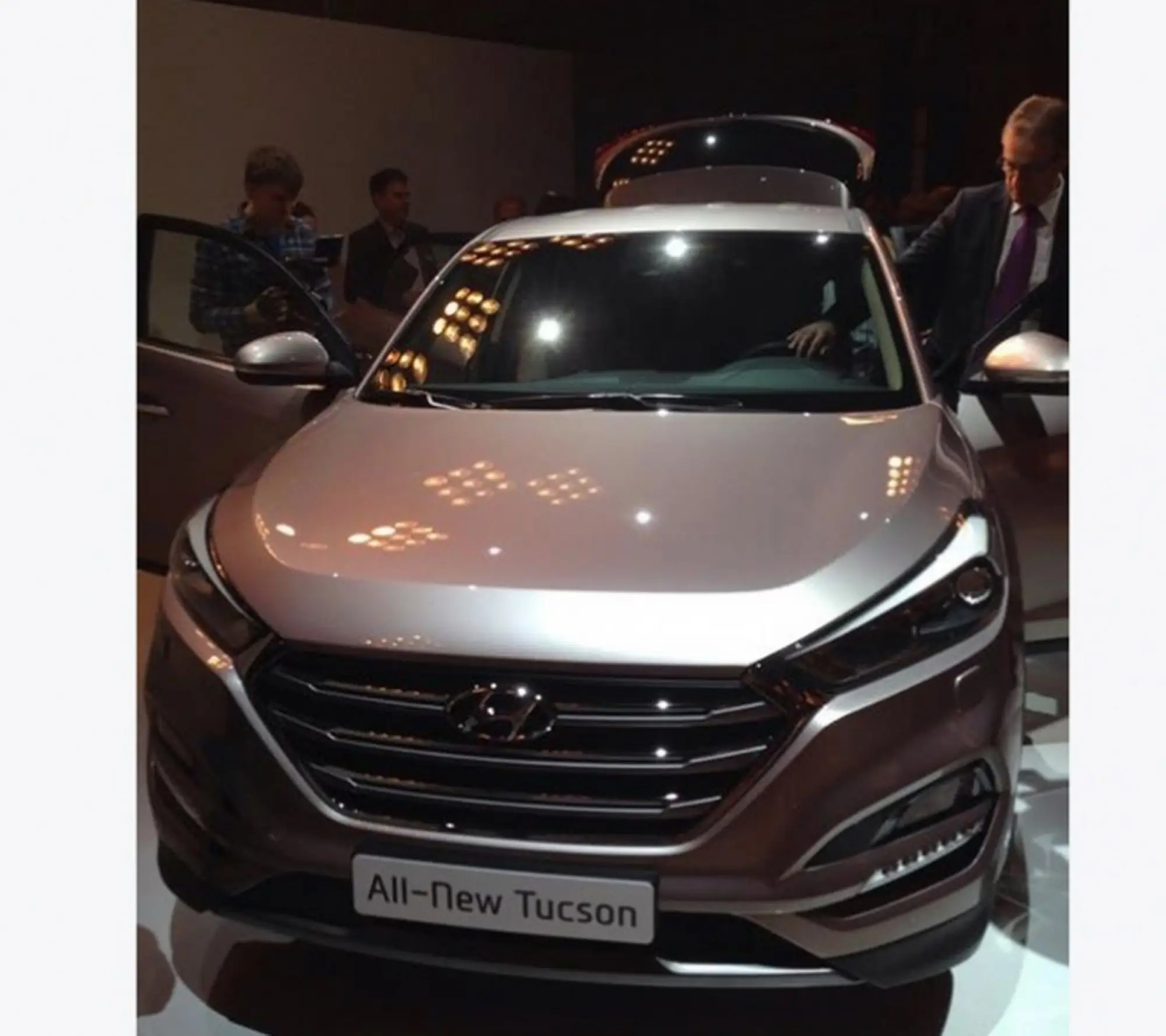 Hyundai Tucson 2016 - prime foto dal web - 3