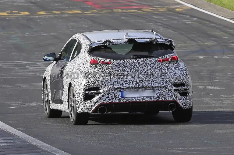 Hyundai Veloster N - Foto spia 19-08-2017 - 11