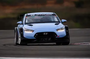 Hyundai Veloster N TCR  - 2