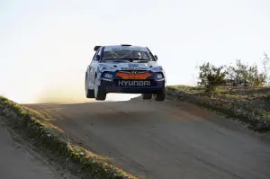 Hyundai Veloster Rally