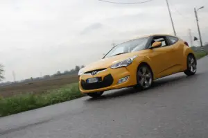 Hyundai Veloster - Test Drive 2012