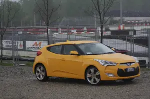 Hyundai Veloster - Test Drive 2012