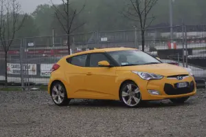 Hyundai Veloster - Test Drive 2012