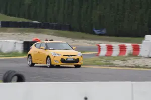 Hyundai Veloster - Test Drive 2012