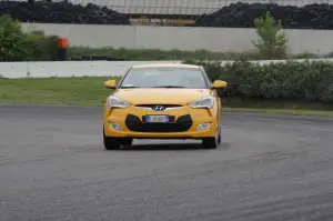 Hyundai Veloster - Test Drive 2012