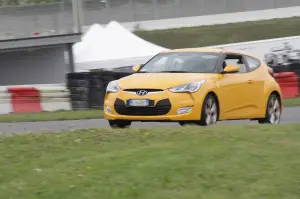 Hyundai Veloster - Test Drive 2012