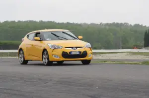 Hyundai Veloster - Test Drive 2012