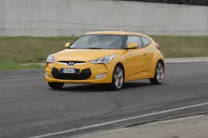 Hyundai Veloster - Test Drive 2012