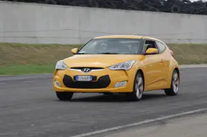 Hyundai Veloster - Test Drive 2012