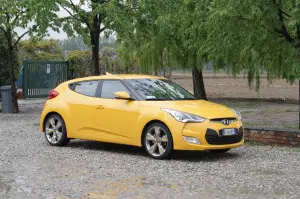 Hyundai Veloster - Test Drive 2012