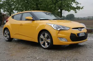 Hyundai Veloster - Test Drive 2012