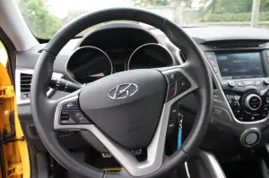 Hyundai Veloster - Test Drive 2012