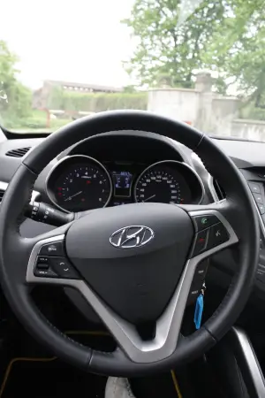 Hyundai Veloster - Test Drive 2012