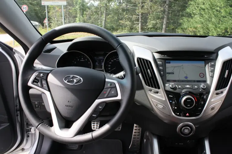 Hyundai Veloster - Test Drive - 19