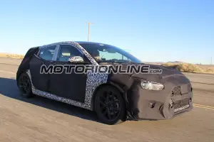 Hyundai Veloster Turbo 2019 - Foto spia 28-01-2017 - 10