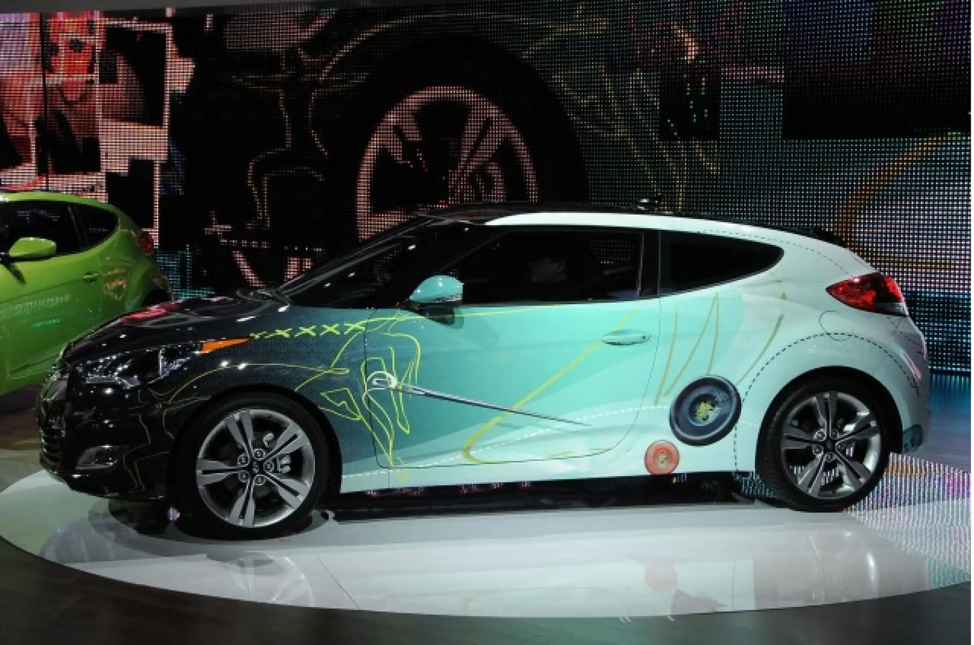 Hyundai Veloster - 22