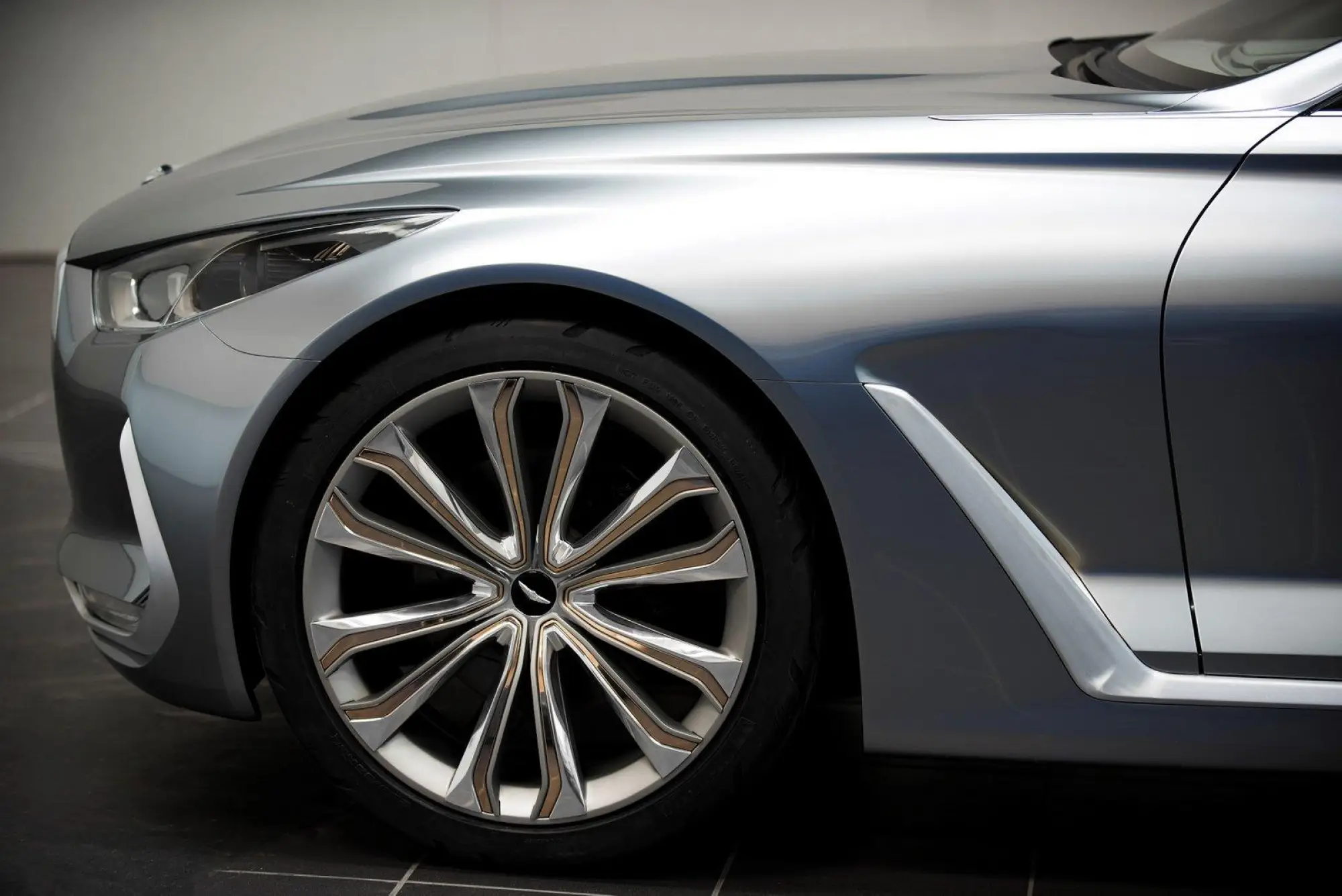 Hyundai Vision G Coupe - 16