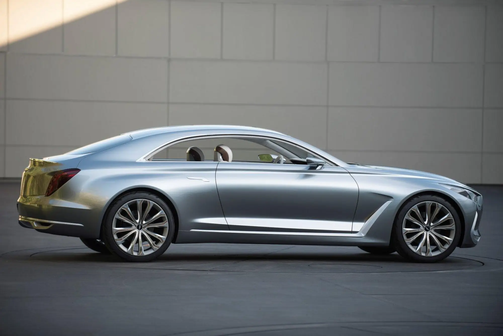 Hyundai Vision G Coupe - 3