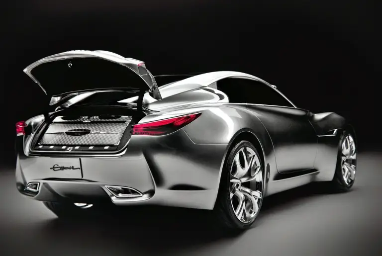 Infiniti Essence Concept - 10