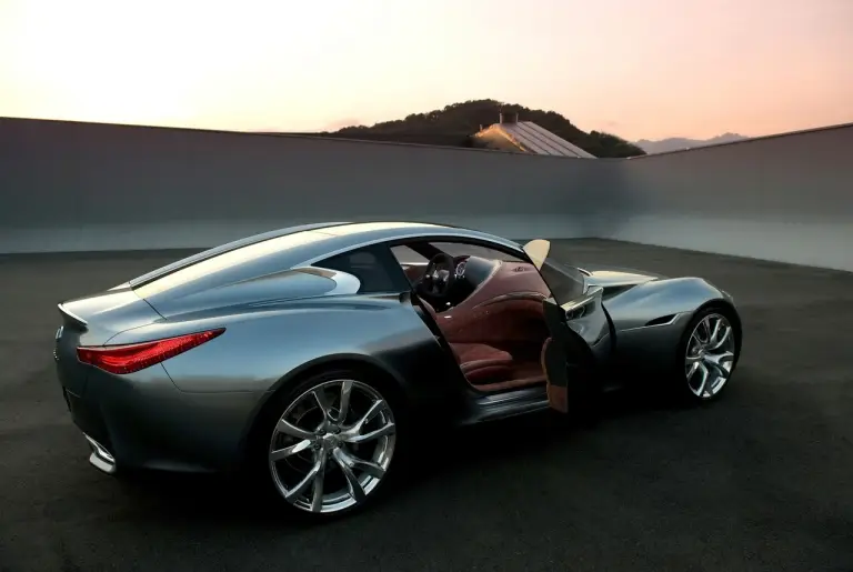 Infiniti Essence Concept - 36