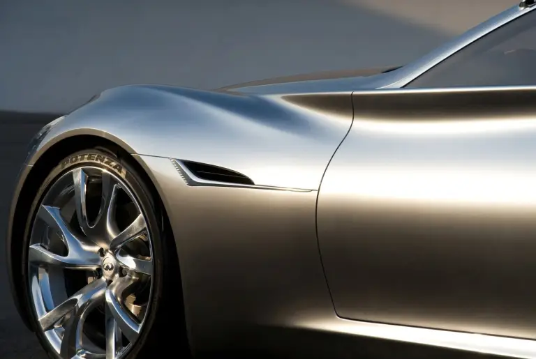 Infiniti Essence Concept - 38